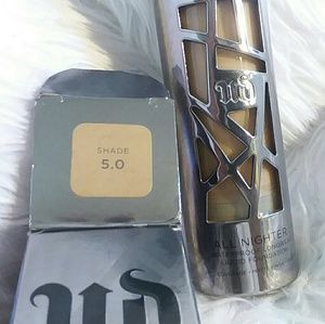 UD All-Nighter Foundation: Shade 5.0